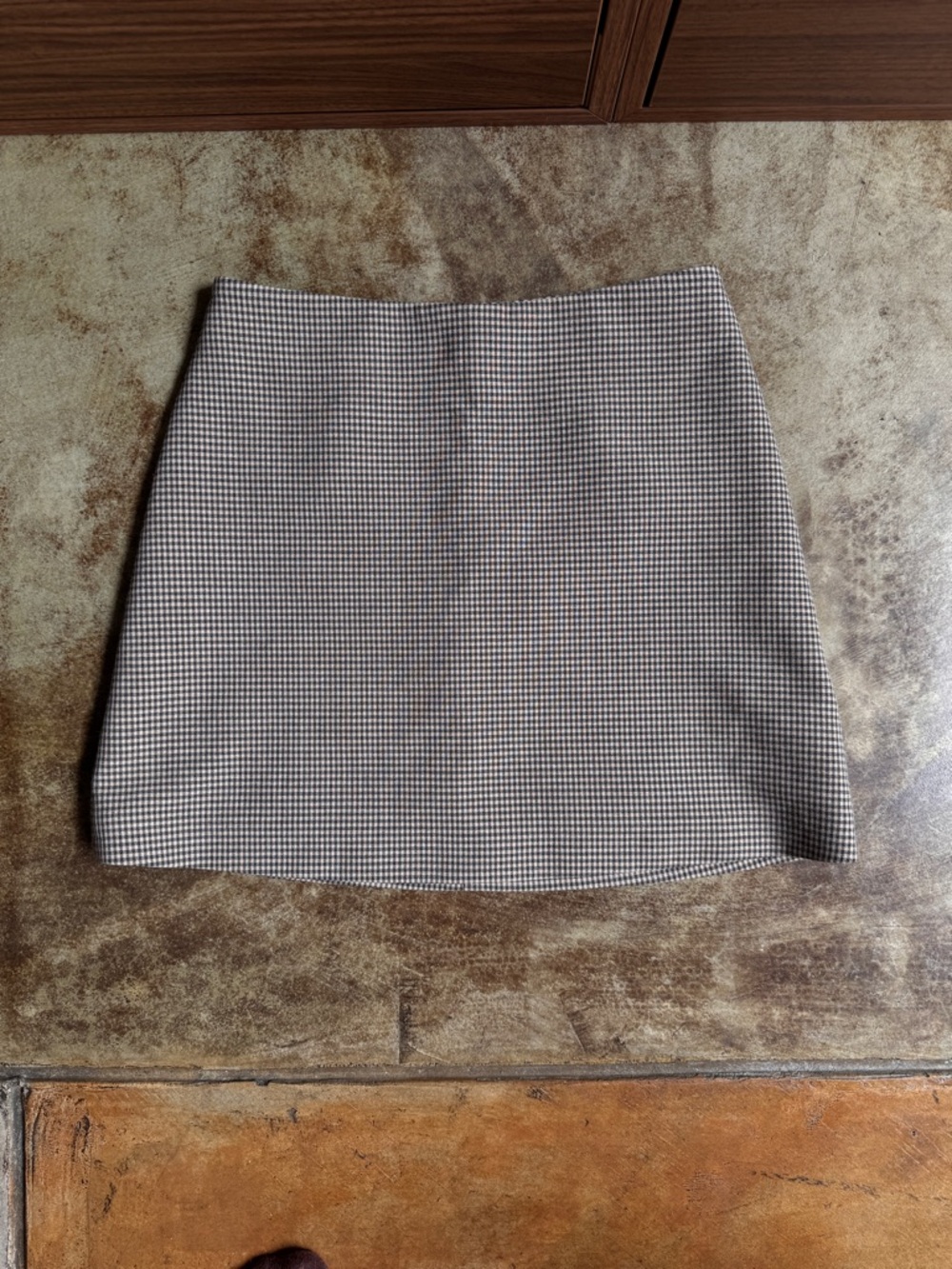 Aritzia Wilfred Gingham Checked Skirt in Taupe and Black